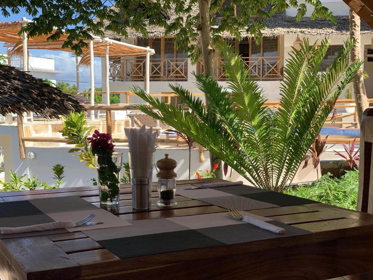 Zanzibar Tropical Sunset Boutique