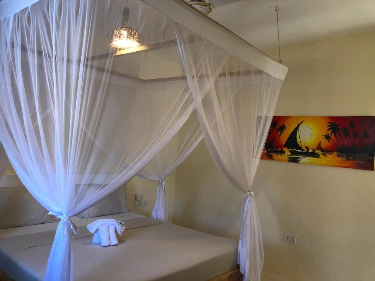 Zanzibar Tropical Sunset Boutique *